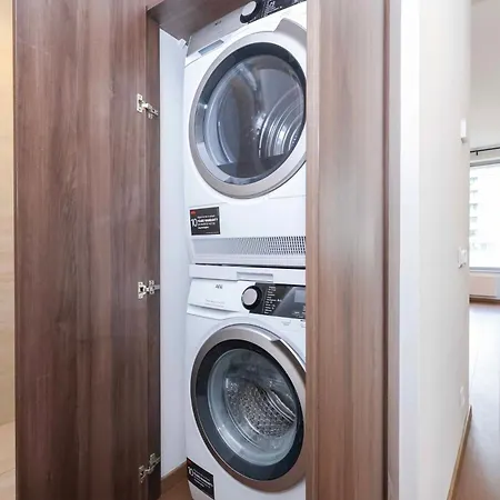 Daire Sky Park Tower 2, Luxury With Free Parking Bratislava