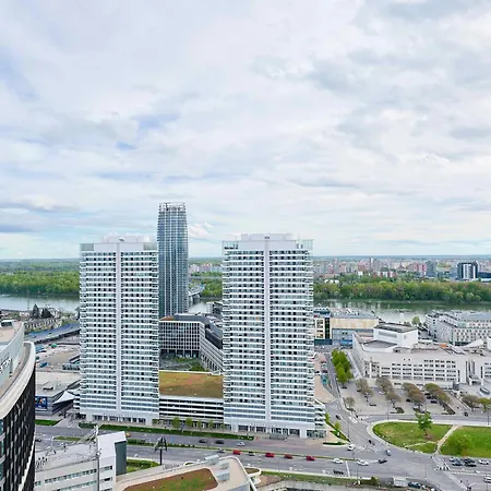 Apartmán Sky Park Tower 2, Luxury With Free Parking Bratislava