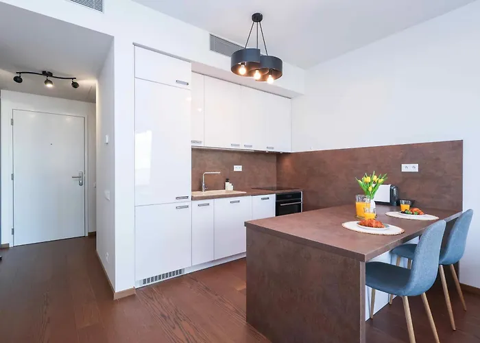 Sky Park Tower 2, Luxury With Free Parking Bratislava