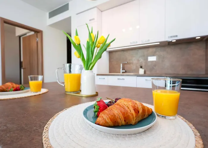 Sky Park Tower 2, Luxury With Free Parking