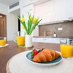 Sky Park Tower 2, Luxury With Free Parking